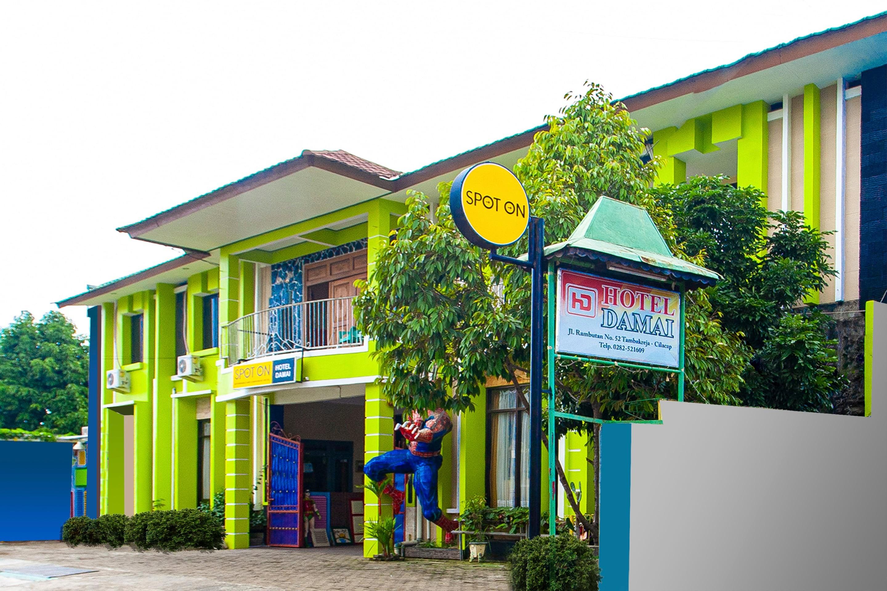 The Paragon Hotel Cilacap Redpartner Exteriér fotografie