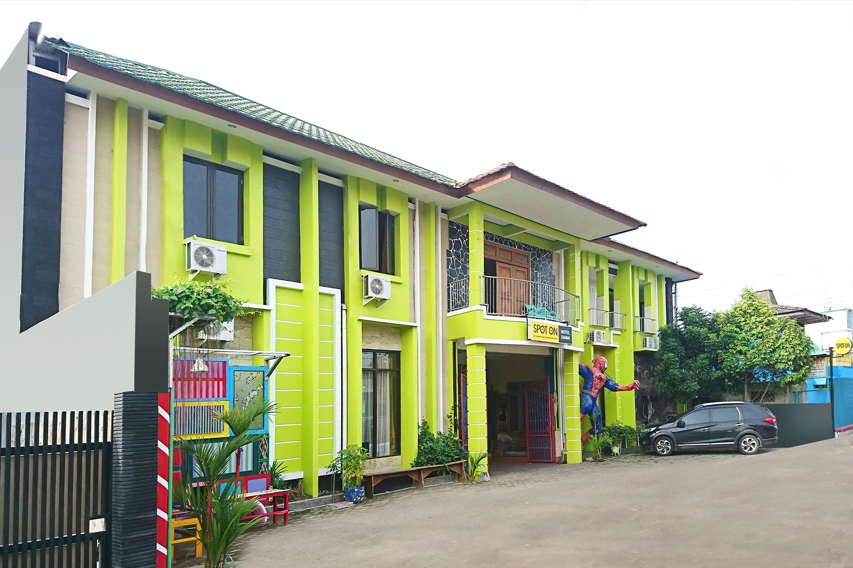 The Paragon Hotel Cilacap Redpartner Exteriér fotografie