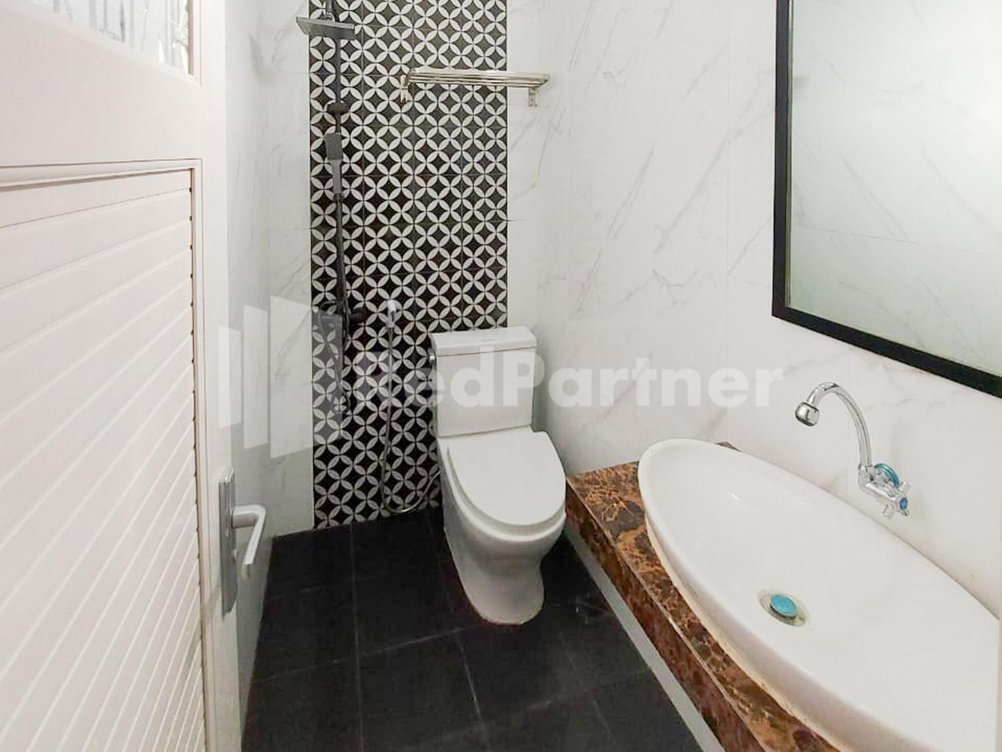 The Paragon Hotel Cilacap Redpartner Exteriér fotografie