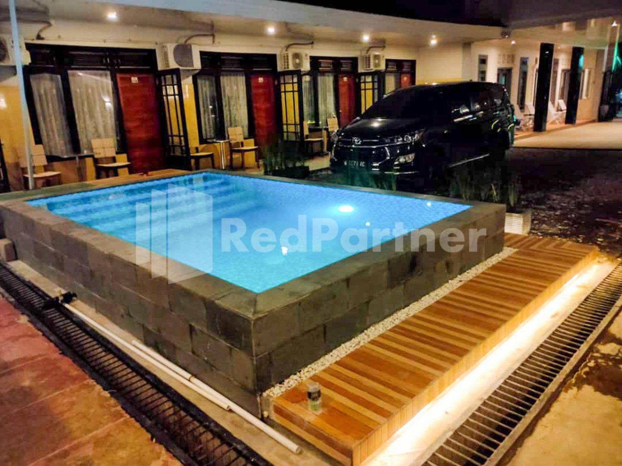 The Paragon Hotel Cilacap Redpartner Exteriér fotografie